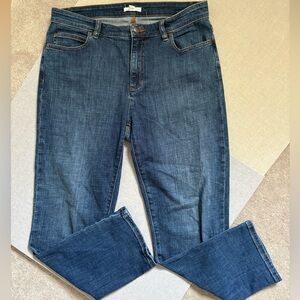 Eileen Fisher Women’s Jeans. Straight Leg, ankle length Size 10